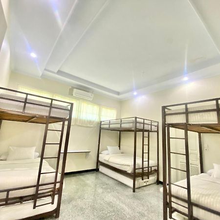 Sentosa Lodge Padang  Ngoại thất bức ảnh