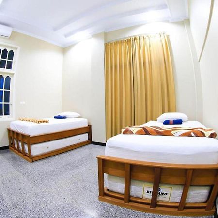 Sentosa Lodge Padang  Ngoại thất bức ảnh