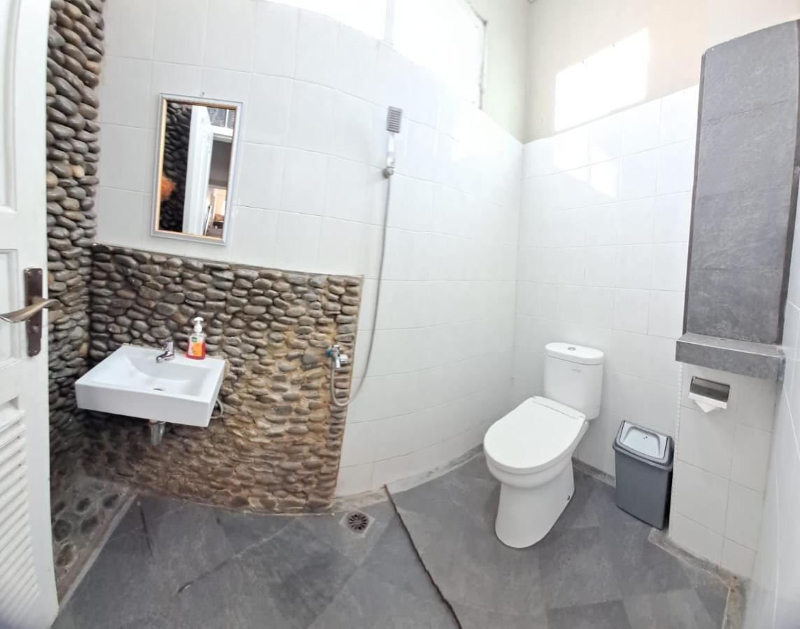 Sentosa Lodge Padang  Ngoại thất bức ảnh