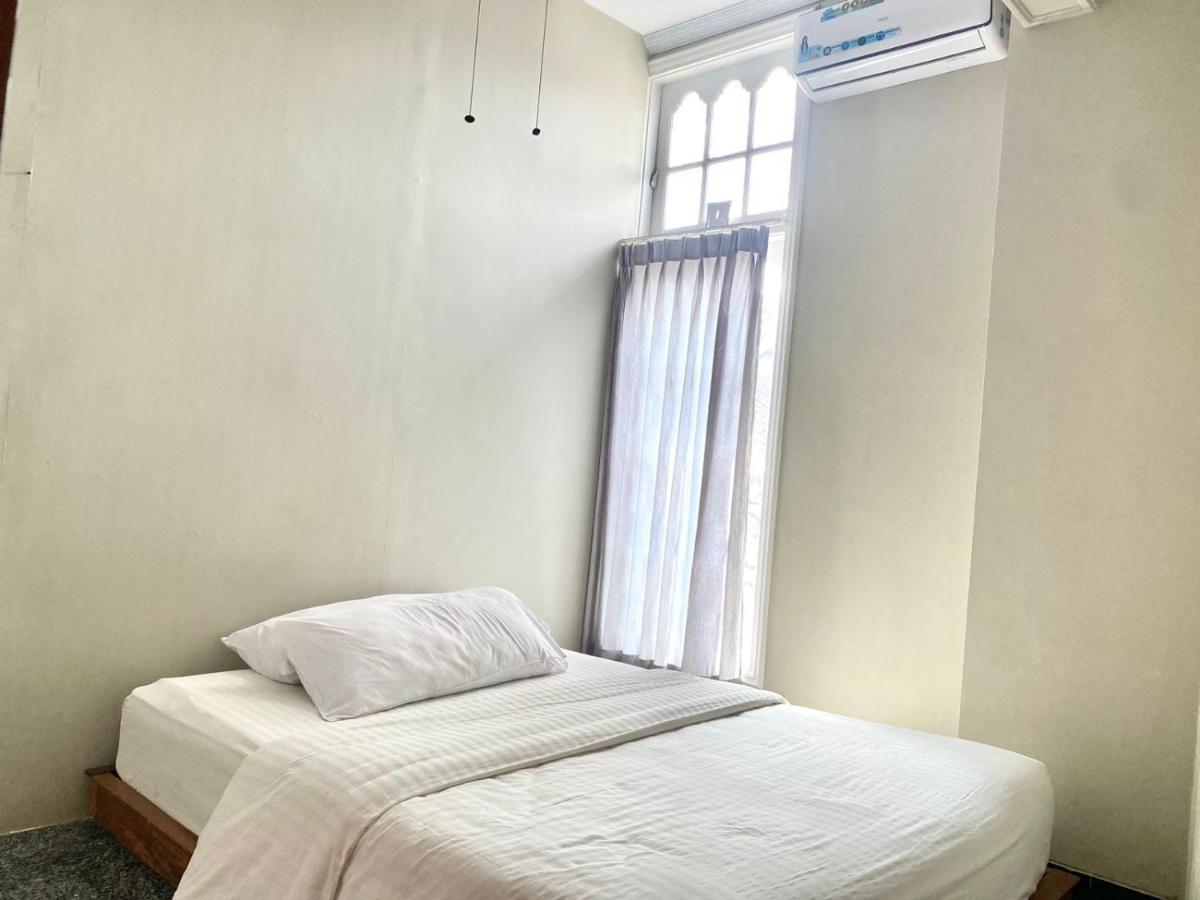 Sentosa Lodge Padang  Ngoại thất bức ảnh