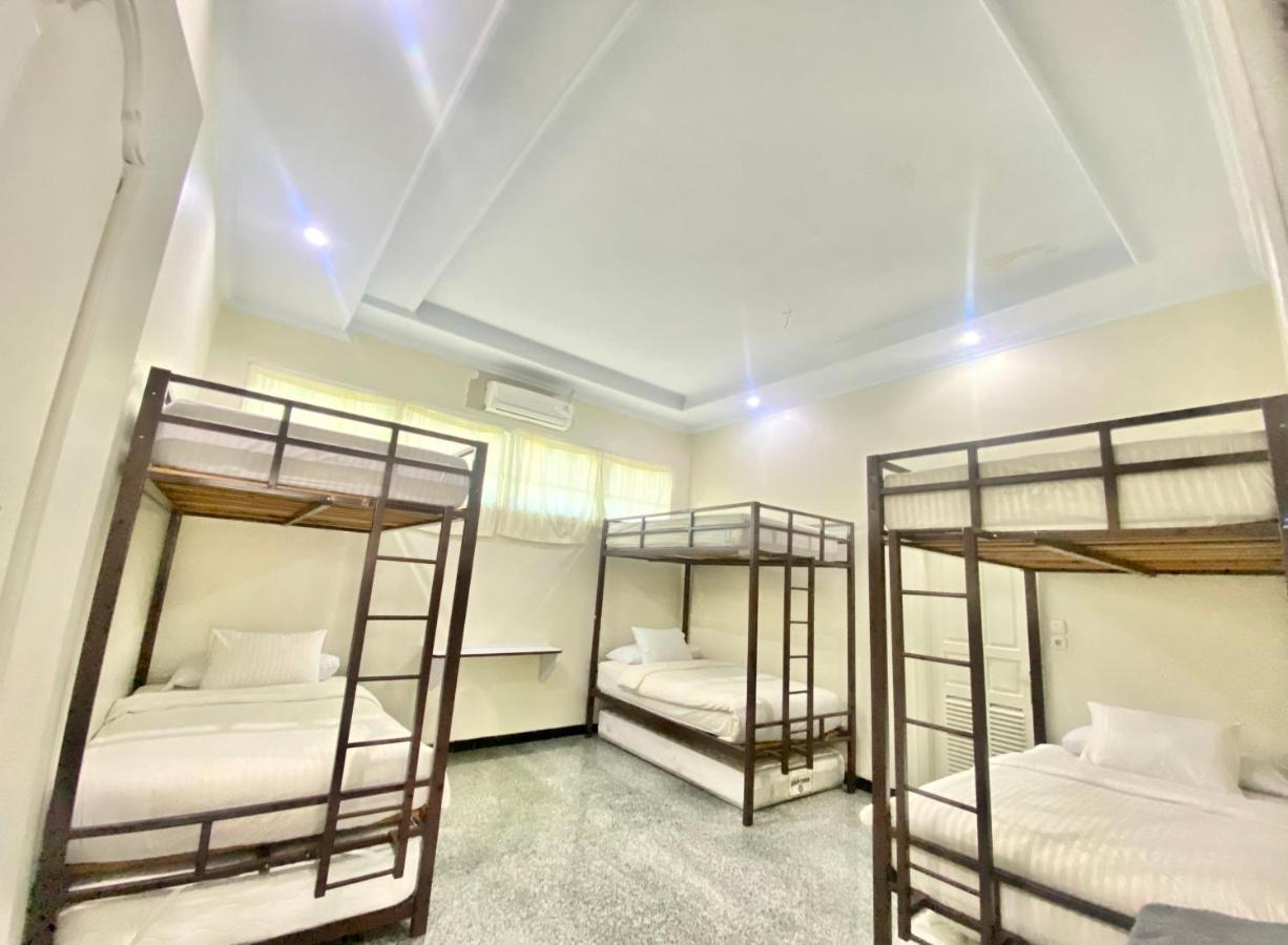 Sentosa Lodge Padang  Ngoại thất bức ảnh