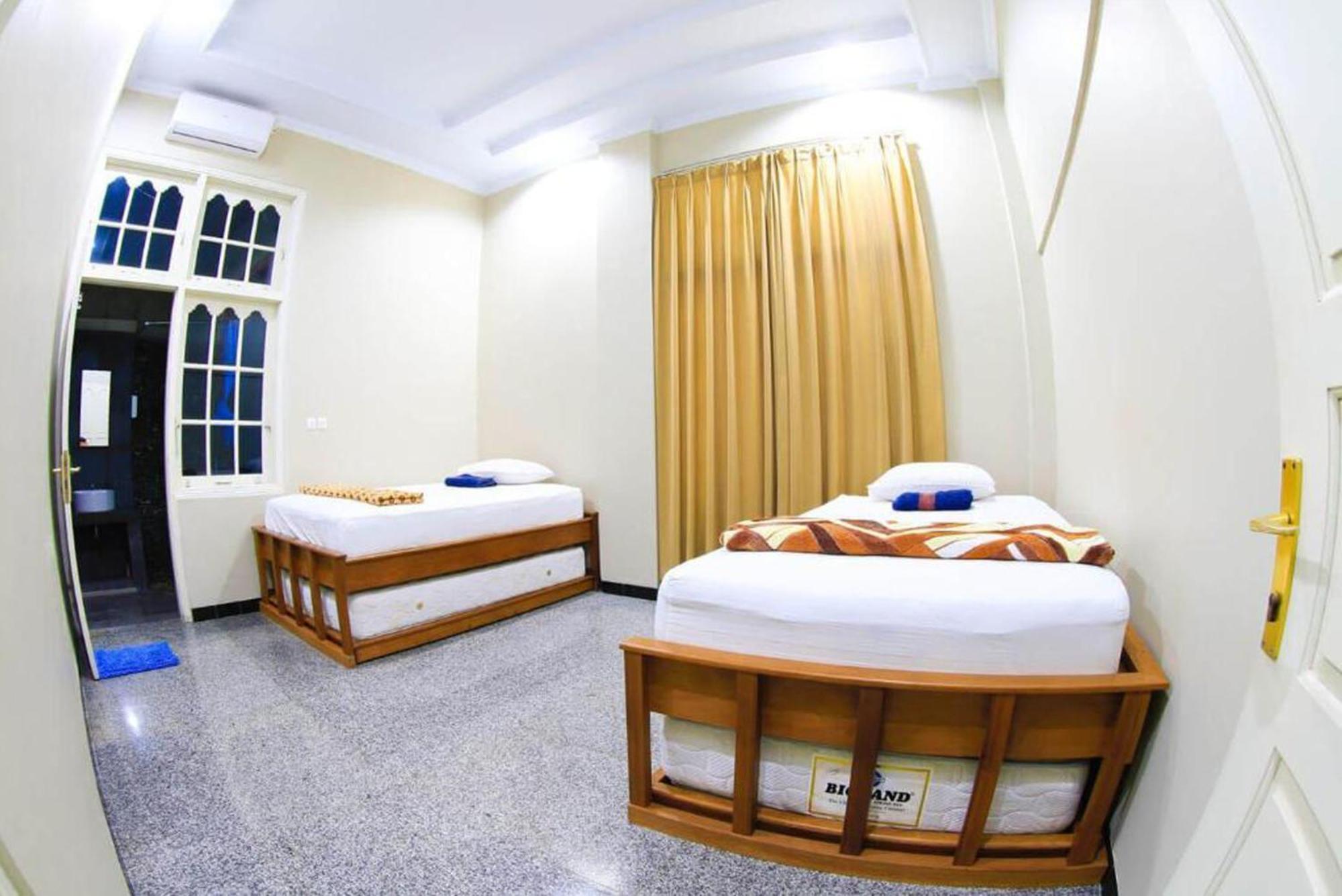 Sentosa Lodge Padang  Ngoại thất bức ảnh